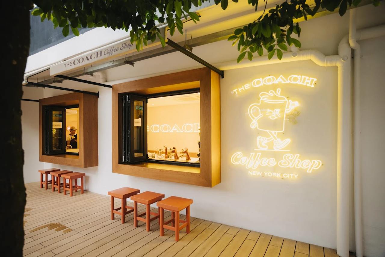 Coach Coffee Shop gallery image 3