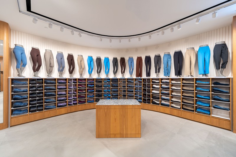 lululemon Ngee Ann City (Studio Concept) gallery image 2